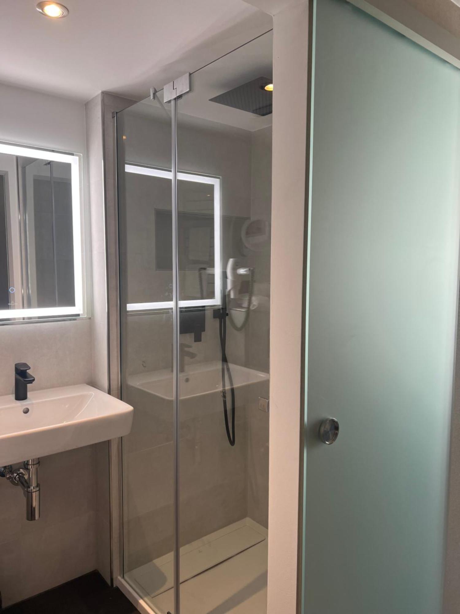 Aal-Kate Hotel Wuppertal Bagian luar foto