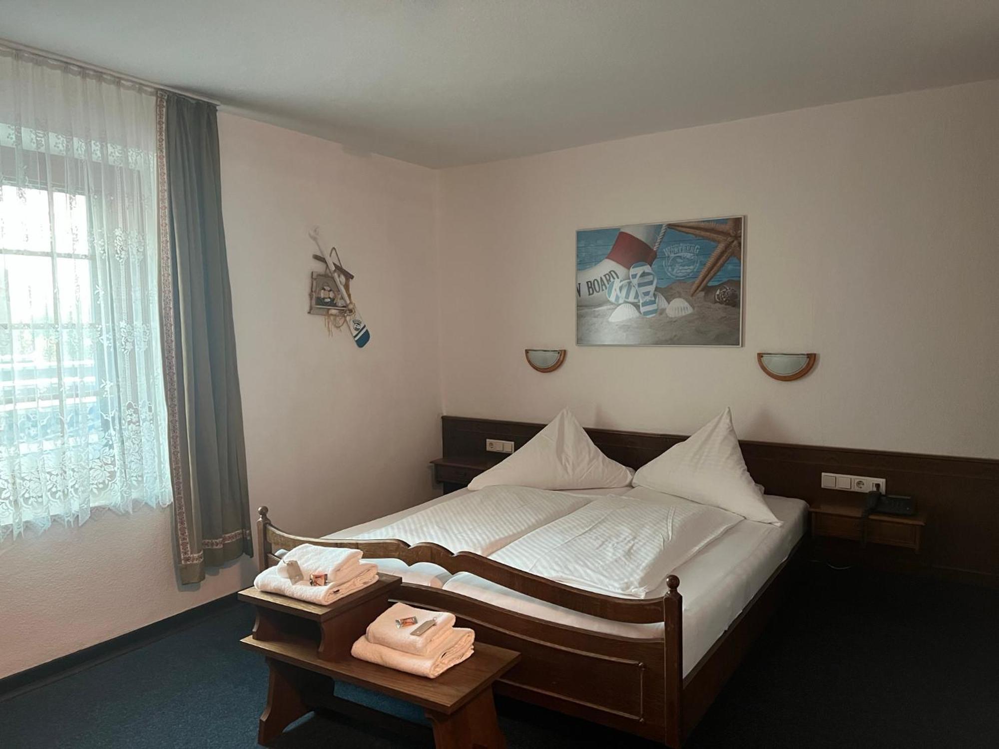 Aal-Kate Hotel Wuppertal Bagian luar foto